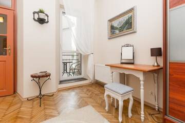 Фото номера Апартаменты с 2 спальнями и балконом Апарт-отели Wawel Apartments - Old Town г. Краков 12