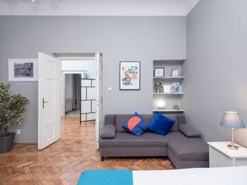 Фото номера Улучшенные апартаменты с 2 комнатами Апарт-отели Wawel Apartments - Old Town г. Краков 3