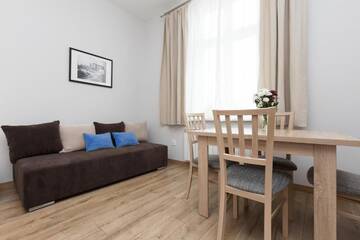 Фото номера Улучшенные апартаменты с 1 спальней и террасой Апарт-отели Wawel Apartments - Old Town г. Краков 3