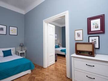Фото номера Улучшенные апартаменты с 2 комнатами Апарт-отели Wawel Apartments - Old Town г. Краков 5
