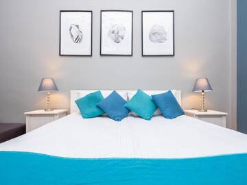 Фото номера Улучшенные апартаменты с 2 комнатами Апарт-отели Wawel Apartments - Old Town г. Краков 2