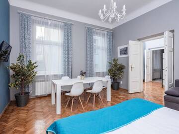 Фото номера Улучшенные апартаменты с 2 комнатами Апарт-отели Wawel Apartments - Old Town г. Краков 8