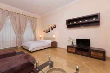 Фото номера Апартаменты с 2 спальнями и балконом Апарт-отели Wawel Apartments - Old Town г. Краков 9