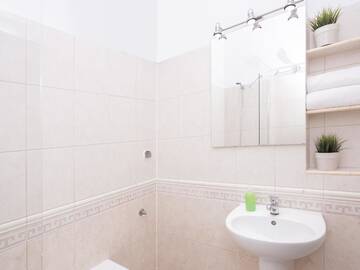Фото номера Апартаменты с 2 спальнями и балконом Апарт-отели Wawel Apartments - Old Town г. Краков 6