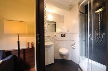 Фото номера Двухместный номер с 2 отдельными кроватями Апарт-отели Armon Residence г. Краков 10