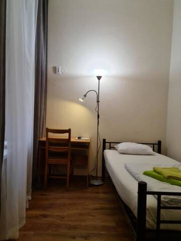 Фото номера Небольшой одноместный номер Хостелы Amber Hostel г. Краков 6