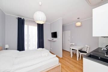 Фото номера Апартаменты-студио - Lubicz 17F Апартаменты Apartamenty Sun &amp; Snow Kraków Browar Lubicz г. Краков 7