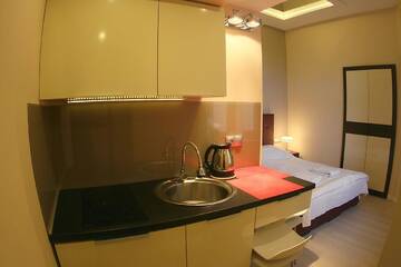 Фото номера Апартаменты-студио Апартаменты Mirror Pink Studio Apartment г. Краков 20