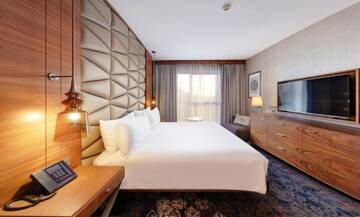 Фото Отель DoubleTree by Hilton Krakow Hotel &amp; Convention Center г. Краков 2