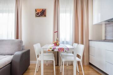 Фото номера Апартаменты с 3 спальнями (для 8 взрослых) Апартаменты Apartamenty Borowinowa2 г. Краков 2