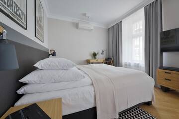 Фото номера Улучшенный номер-студио Апарт-отели STRADONIA Serviced Apartments г. Краков 11