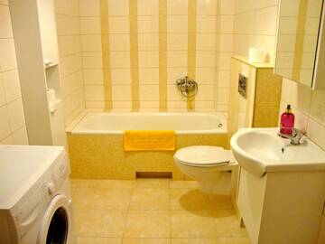 Фото номера Апартаменты с 2 спальнями и гостиной Апартаменты Apartamenty Dolna Kraków г. Краков 9