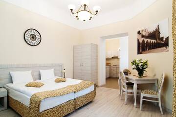 Фото номера Номер-студио с диваном-кроватью Апарт-отели Apartamenty Bonerowska 5 г. Краков 4