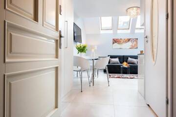 Фото номера Апартаменты Делюкс Апартаменты Elegant City Center Apartment г. Краков 25