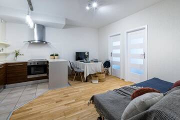 Фото номера Апартаменты с 3 спальнями Апартаменты Friendhouse Apartments Angel City г. Краков 5
