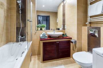 Фото номера Апартаменты с 3 спальнями Апартаменты Friendhouse Apartments Angel City г. Краков 6