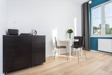 Фото номера Стандартный трехместный номер Апарт-отели Krakow B&amp;B г. Краков 5