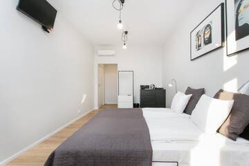 Фото номера Трехместный номер «Комфорт» Апарт-отели Krakow B&amp;B г. Краков 5