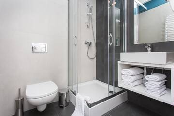 Фото номера Стандартный трехместный номер Апарт-отели Krakow B&amp;B г. Краков 8