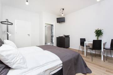 Фото номера Номер-студио Делюкс Апарт-отели Krakow B&amp;B г. Краков 6