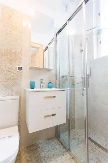 Фото номера Апартаменты-студио - четвертый этаж Апартаменты Apartments Roman г. Краков 2