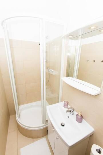 Фото номера Апартаменты с 1 спальней - Третий этаж Апартаменты Apartments Roman г. Краков 9