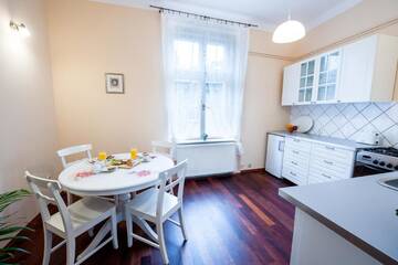 Фото номера Апартаменты с 1 спальней - 4 этаж Апартаменты Apartments Roman г. Краков 5
