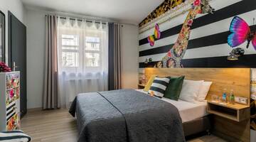 Фото номера Стандартный двухместный номер с 1 кроватью Апарт-отели Art &amp; Garden Residence г. Краков 21