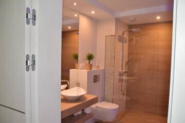 Фото номера Улучшенные апартаменты Апартаменты Holiday Apartments Browar Lubicz Krakow Stare Miasto г. Краков 29