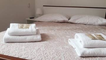 Фото номера Небольшой двухместный номер с 1 кроватью Апарт-отели Cracow Central Aparthotel г. Краков 4