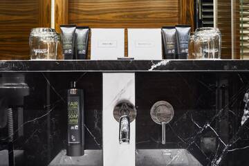 Фото номера Одноместный номер Отель INX Design Hotel г. Краков 3