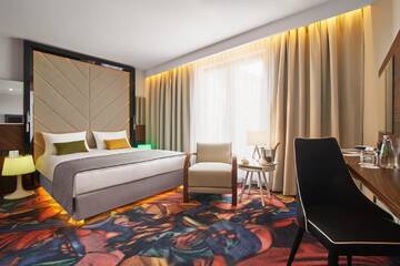 Фото номера Стандартный номер с кроватью размера &quot;queen-size&quot; Отель INX Design Hotel г. Краков 11