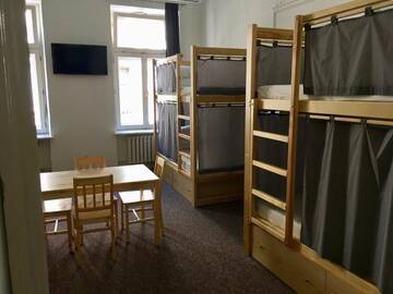 Фото номера Кровать в общем 8-местном номере для мужчин и женщин Хостелы Bison Hostel г. Краков 4