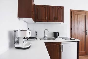 Фото номера Апартаменты с балконом Апартаменты Melissa Apartments г. Краков 3
