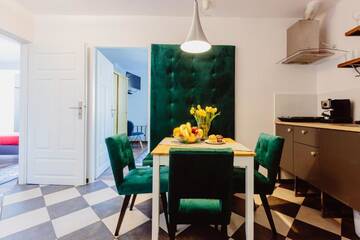 Фото номера Апартаменты с 3 спальнями Апартаменты Kings City - Zyblikiewicza Apartment г. Краков 42