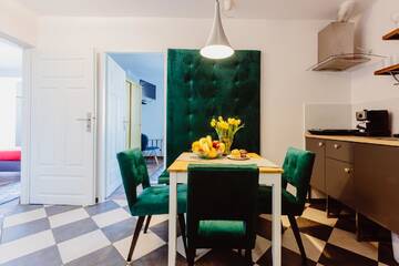Фото номера Апартаменты с 3 спальнями Апартаменты Kings City - Zyblikiewicza Apartment г. Краков 15
