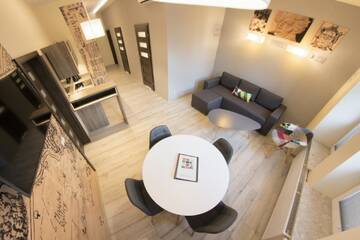 Фото номера Апартаменты с 3 спальнями Апарт-отели Yourplace M57 Apartments г. Краков 9