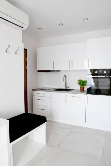 Фото номера Апартаменты Делюкс Апартаменты Elegant City Center Apartment 7A г. Краков 9