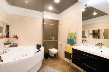 Фото номера Апартаменты с террасой Апартаменты Kings City - Skawińska Apartment г. Краков 76