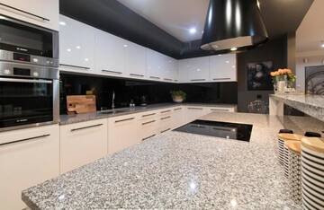 Фото номера Апартаменты с террасой Апартаменты Kings City - Skawińska Apartment г. Краков 88