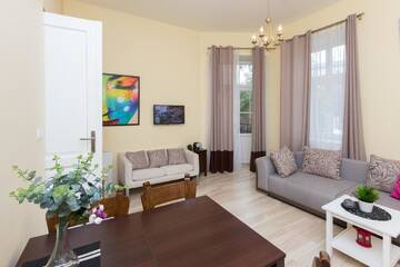 Фото номера Апартаменты Делюкс с 2 спальнями и балконом - Miodowa St. Апартаменты Wawel Apartments - Jewish District г. Краков 3