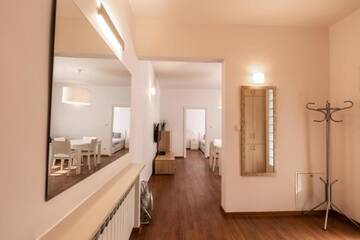 Фото номера One-Bedroom Apartment ul.Bosacka 10 Апартаменты City Lights Bosacka г. Краков 10