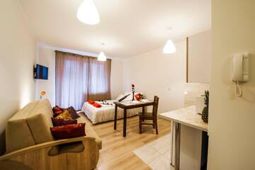 Фото номера Апартаменты с балконом Апартаменты Apartament Polonijna г. Краков 10