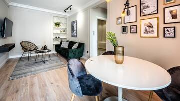Фото номера Апартаменты с 2 спальнями и террасой Апартаменты A11 Apartments &amp; SPA Dermique г. Краков 2