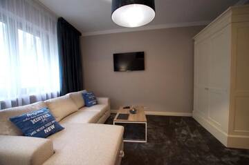 Фото номера Улучшенные апартаменты Апартаменты A11 Apartments &amp; SPA Dermique г. Краков 8
