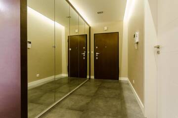 Фото номера Улучшенные апартаменты с 3 спальнями Апартаменты Old Town Luxury Apartment г. Краков 45