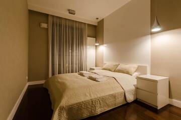 Фото номера Улучшенные апартаменты с 3 спальнями Апартаменты Old Town Luxury Apartment г. Краков 16