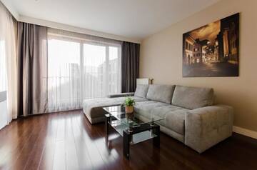 Фото номера Улучшенные апартаменты с 3 спальнями Апартаменты Old Town Luxury Apartment г. Краков 7