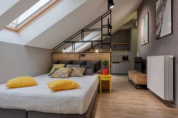 Фото номера Апартаменты с душем - Zacisze, 4 Апартаменты Centre Apartments-Old Town г. Краков 2