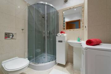 Фото номера Апартаменты с 1 спальней - Bonerowska, 4 Апартаменты Centre Apartments-Old Town г. Краков 3